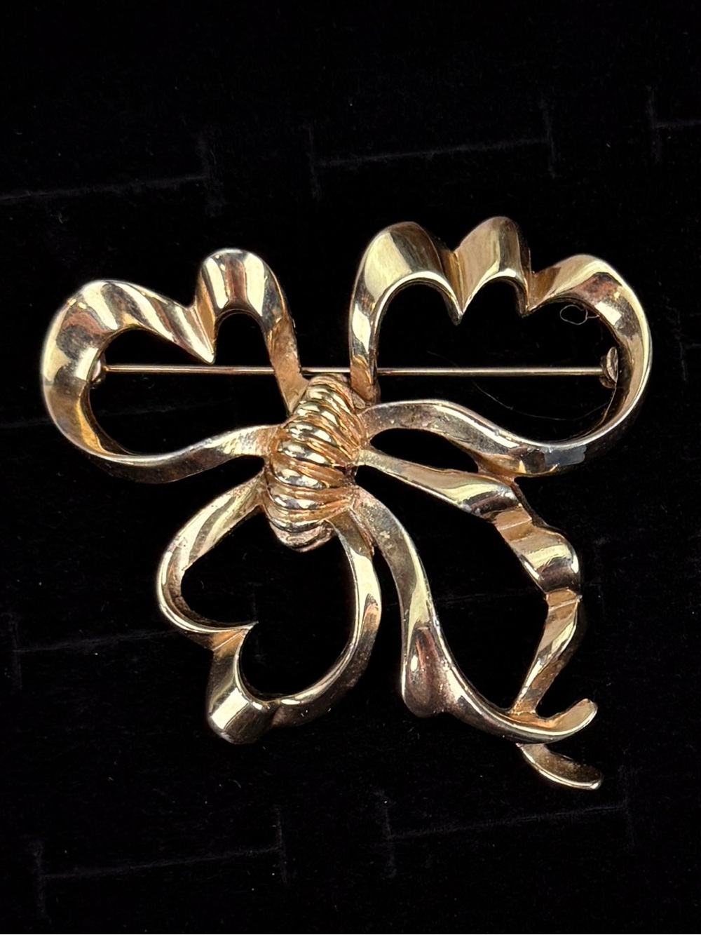 Vintage Gold Tone Abstract Bow Ribbon Brooch Sculptural Statement Pin